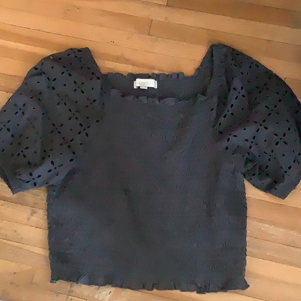 Loft Grey Cropped lace Top Size Large